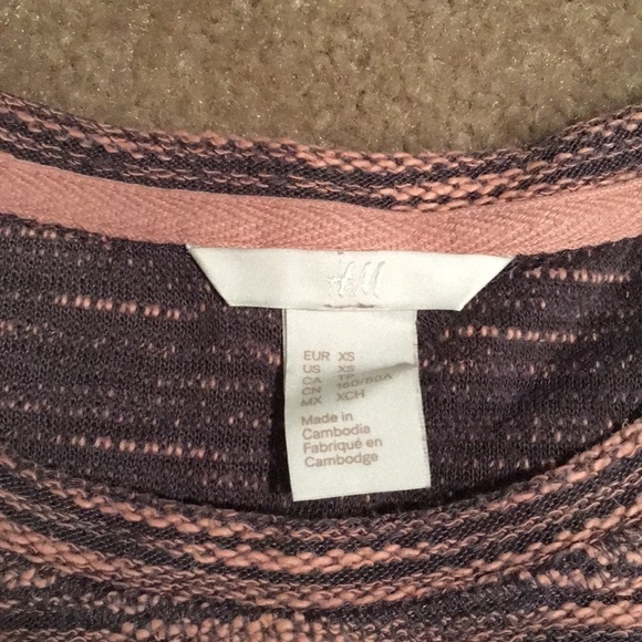 Rose and gray 3/4 Sleeve sweater - Picture 4 of 6